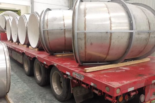 鋰電池行業(yè)用不銹鋼陶瓷耐磨管道的優(yōu)勢在哪里？