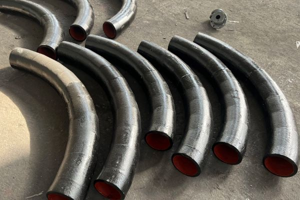 加料溜管內(nèi)村耐磨稀土合金