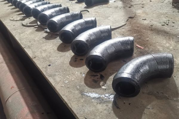 加料溜管內(nèi)村耐磨稀土合金