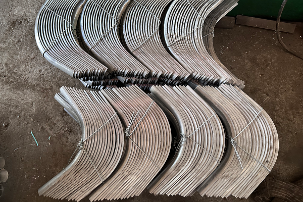 過熱器不銹鋼防磨瓦