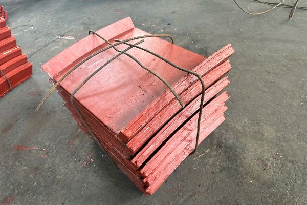 鑄造雙金屬?gòu)?fù)合耐磨襯板廠家